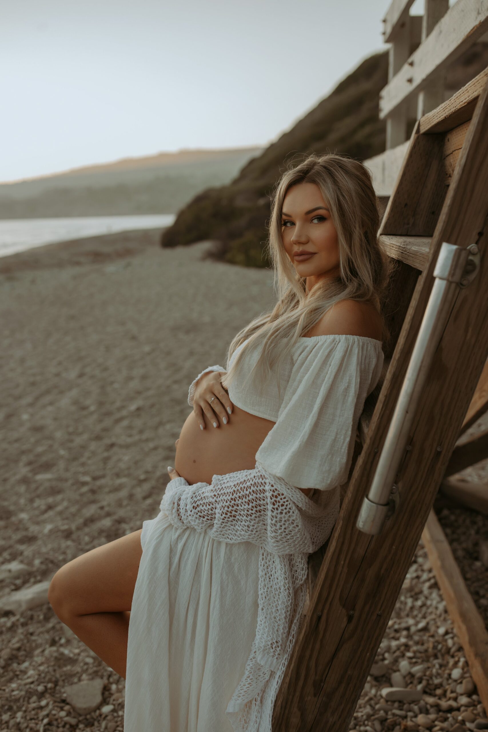 los angeles women woman maternity pregnancy pregnant shoot session portrait beach maternity session beach pregnancy session confidence reclamation dress reclamation outfit ideas maternity outfit ideas beach maternity outfit ideas white pregnancy