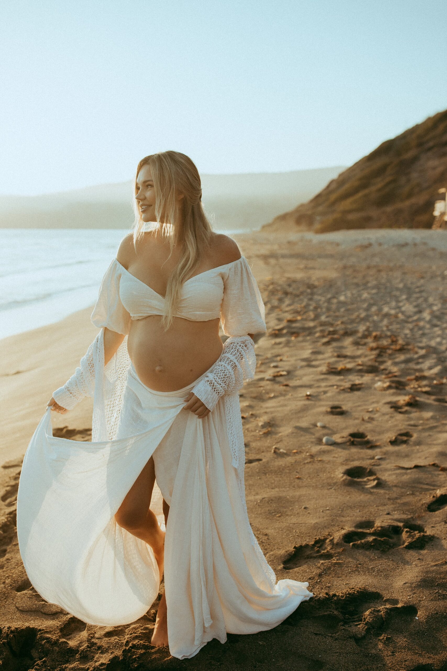 los angeles women woman maternity pregnancy pregnant shoot session portrait beach maternity session beach pregnancy session confidence reclamation dress reclamation outfit ideas maternity outfit ideas beach maternity outfit ideas white pregnancy