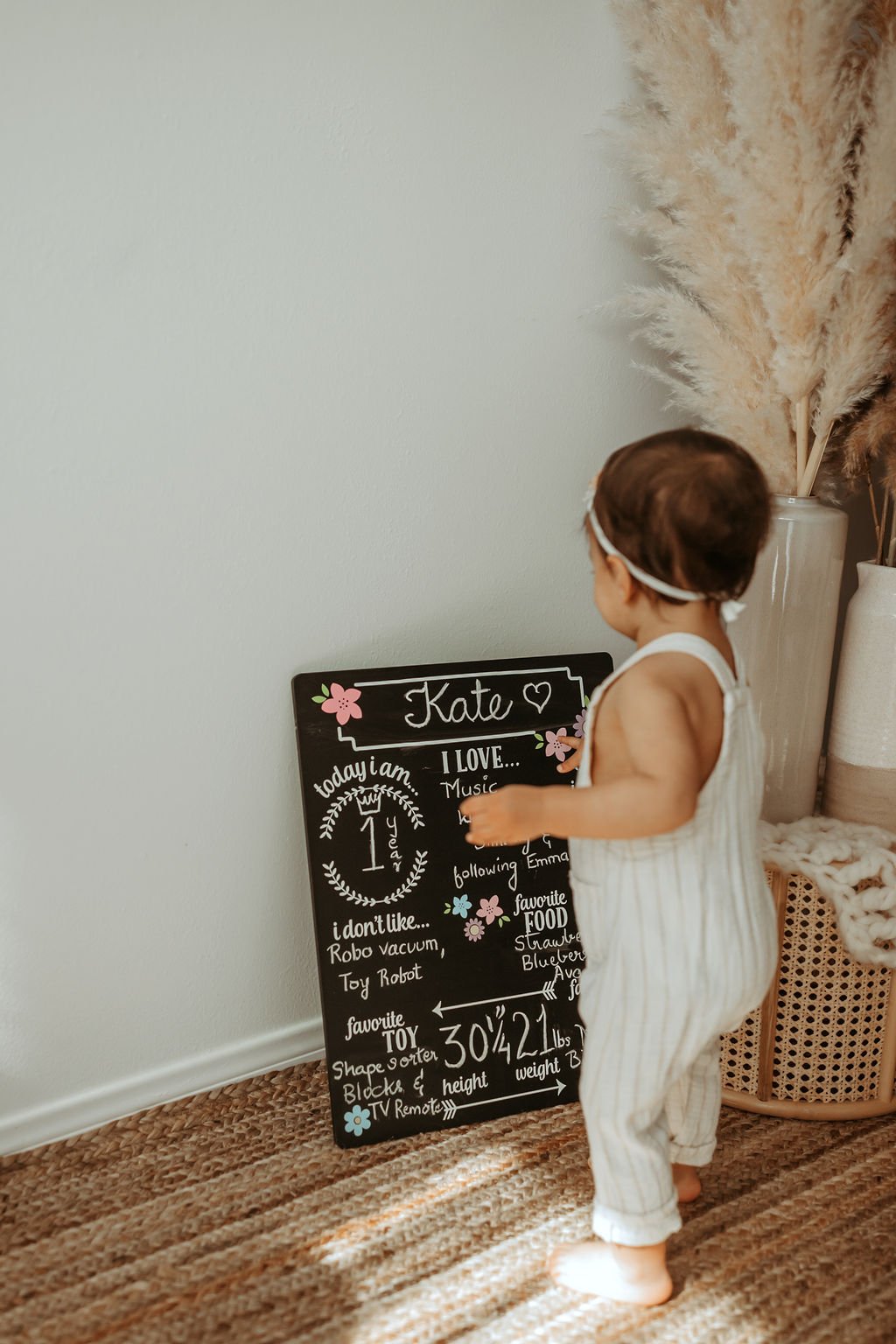 baby-cake-smash-baby-photoshoot-nurture-baby-photography-los-angeles-baby-photographer-natalie-van65.jpg