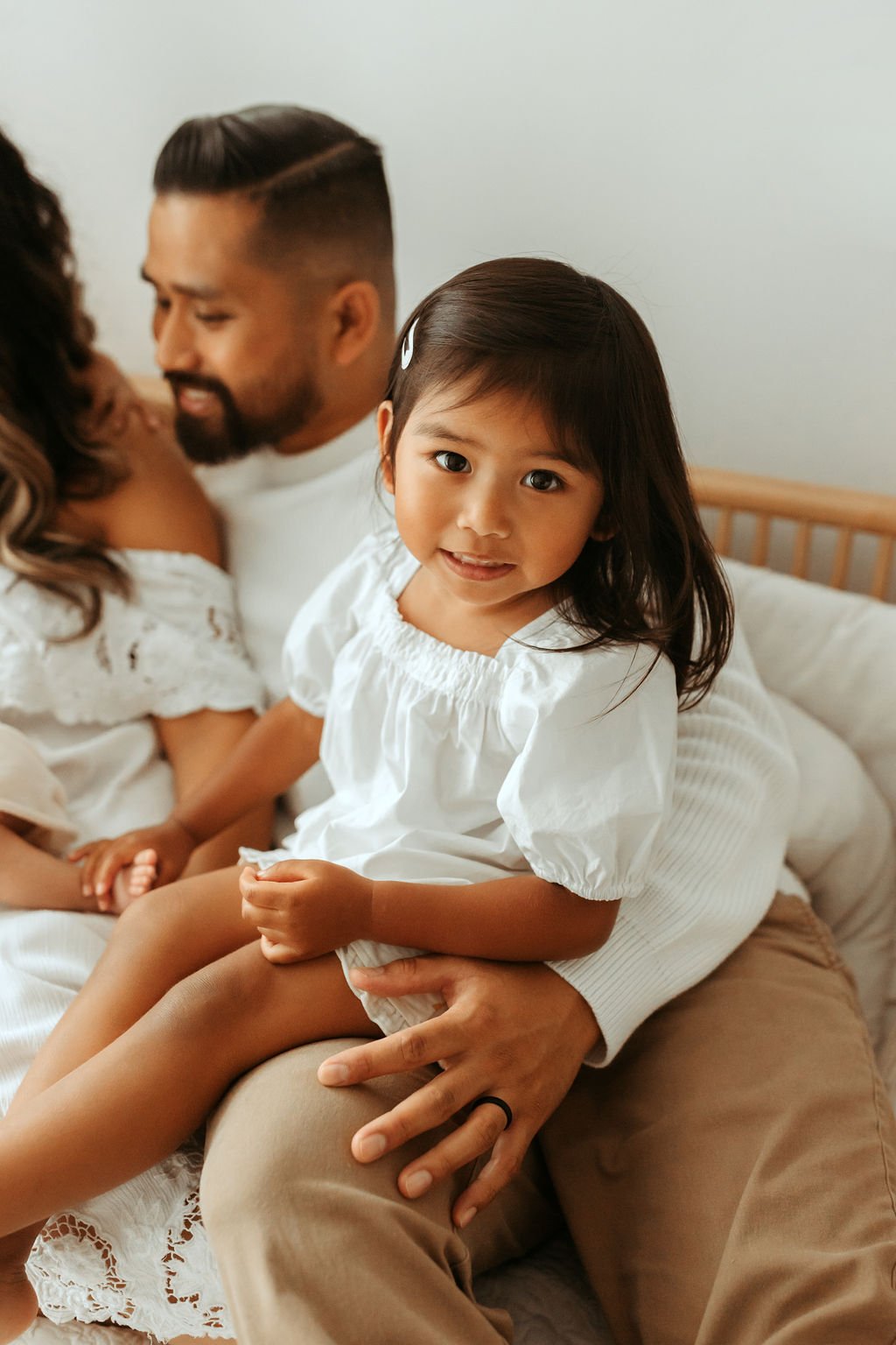 newborn-photography-family-session-los-angeles-photo-newborn-studio-newborn-outfits-candid-newborn-photography-nurture-baby-photography-natalie-van17.jpg