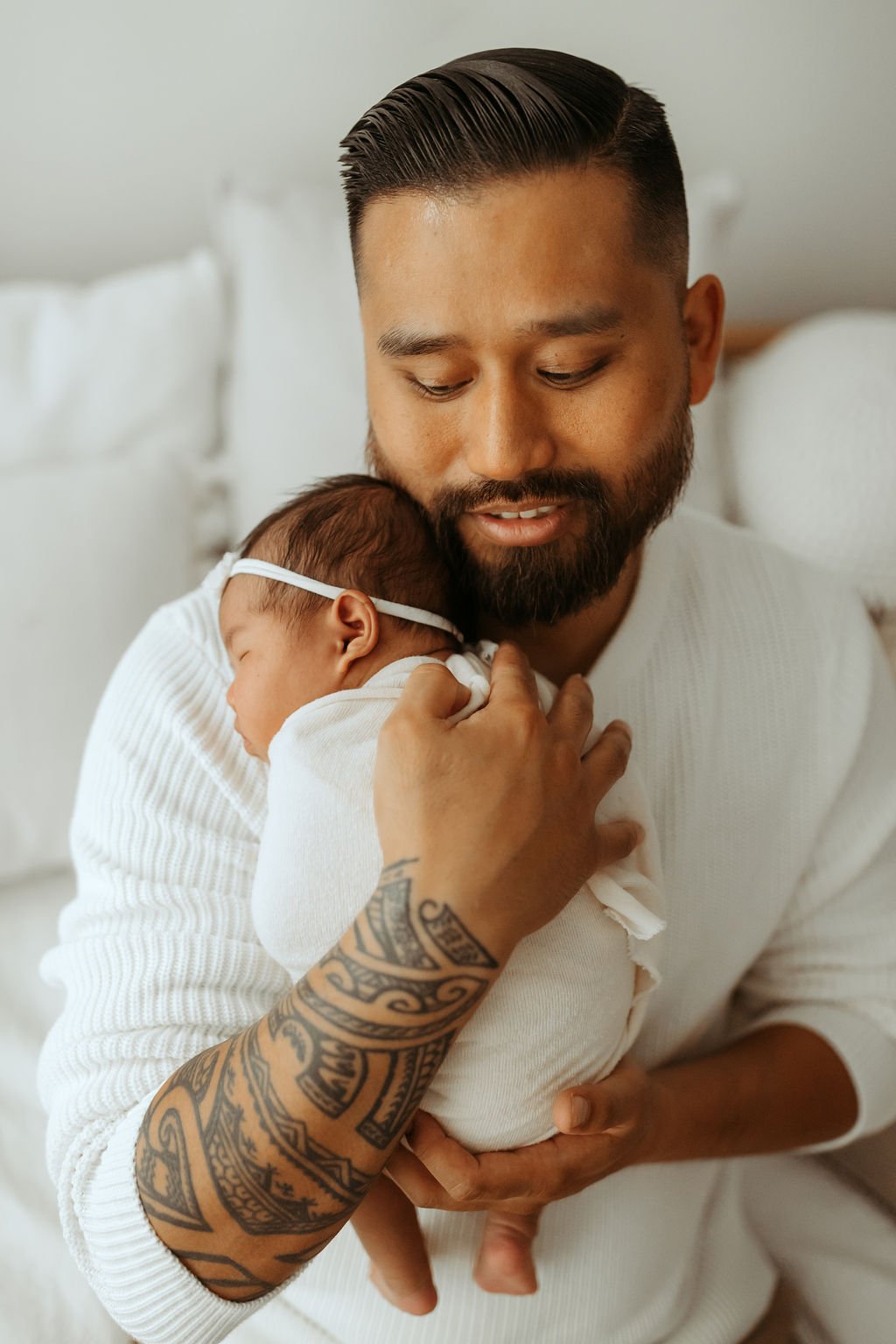 newborn-photography-family-session-los-angeles-photo-newborn-studio-newborn-outfits-candid-newborn-photography-nurture-baby-photography-natalie-van74.jpg